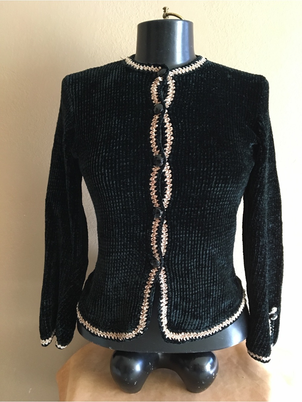 VINTAGE RAVEN BLACK & TAUPE  •
            CHENILLE SWEATER    (SMALL)
